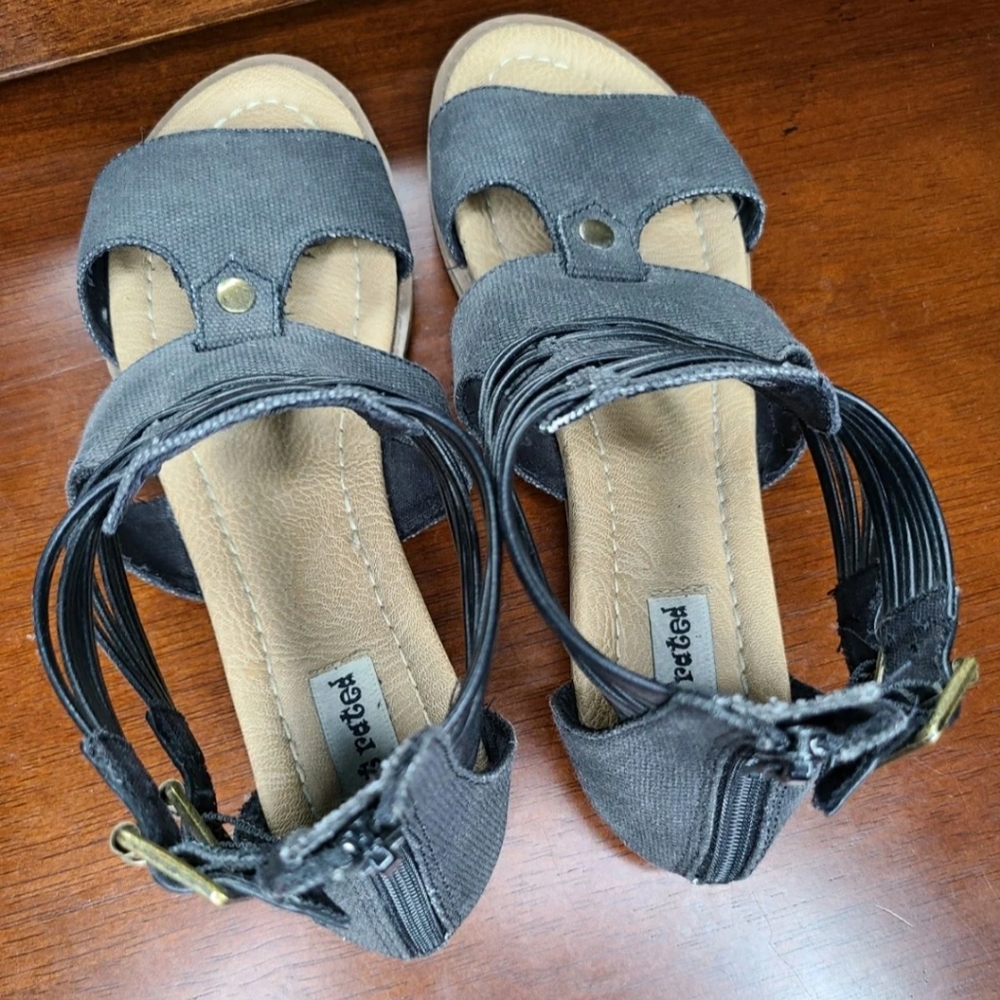 Sandals - Picture 5 of 7